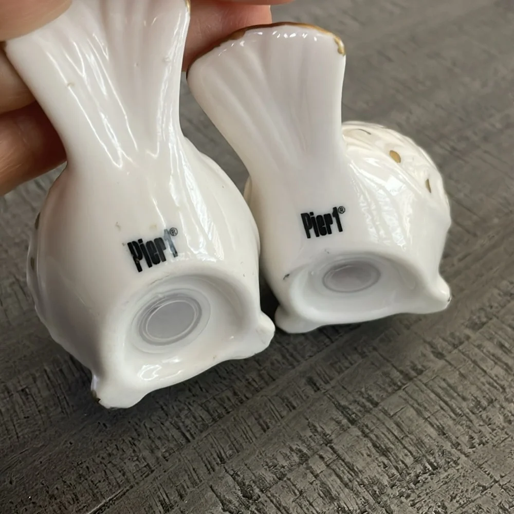 Pier 1 Ceramic White Birds Salt & Pepper Shakers